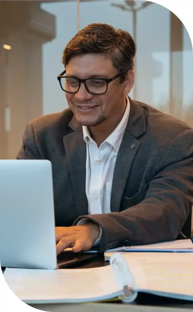 Apoyo académico para desarrollar, corregir y estructurar monografías universitarias con asesoría personalizada de Tesis y Másters.
